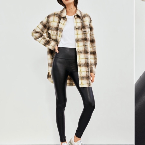 Aritzia vegan leggings. - Picture 3 of 3